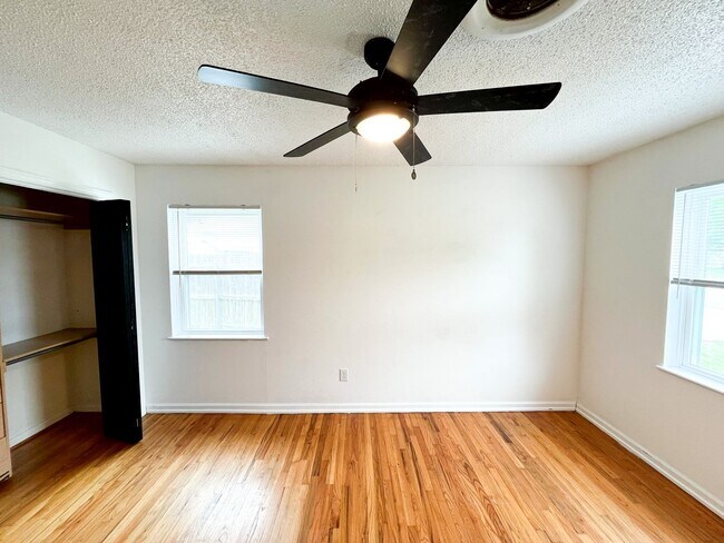 Building Photo - Available Now!!!! Gorgeous 3 bedroom, 2 bath, 2 car garage home. Beautiful wood look flooring. Sp...