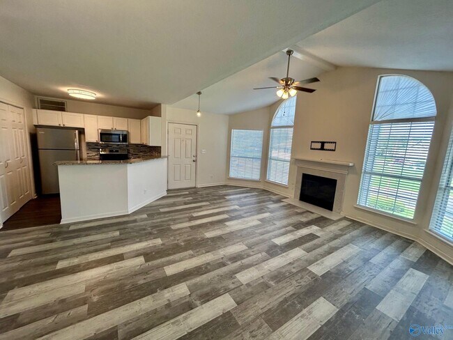 Building Photo - 241 Waters Edge Ln