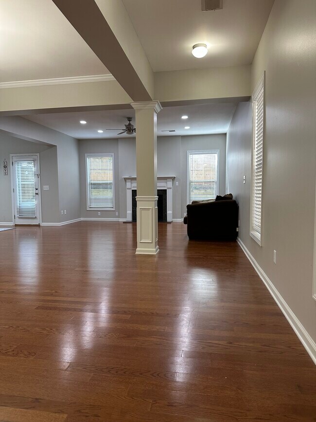 Building Photo - 3571 Archgate Ct