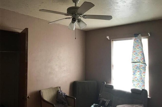 Building Photo - 2406 Rosemead Dr