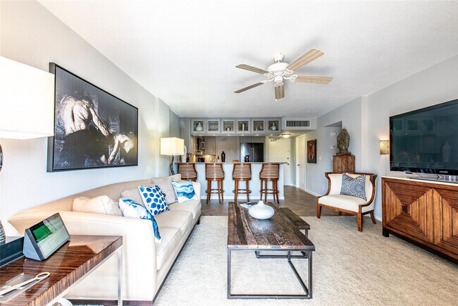 Building Photo - 1831 NE 38th St