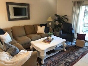 Building Photo - 7436 E Chaparral Rd