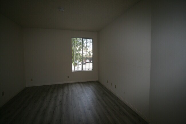 Building Photo - 3637 Clarington Ave