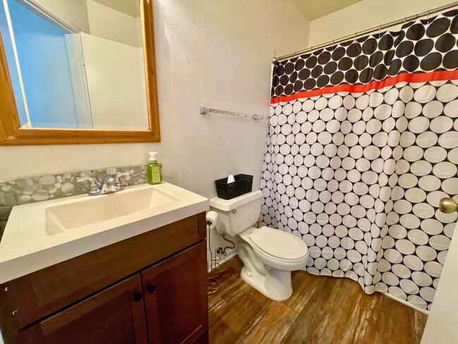 Building Photo - 8858 Roquefort