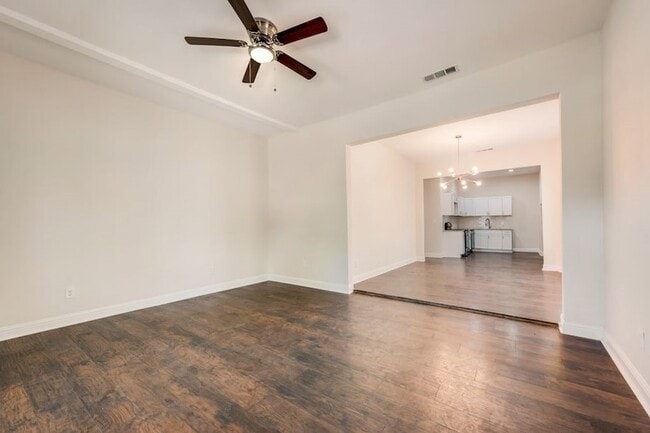 Building Photo - 4823 Ash Ln