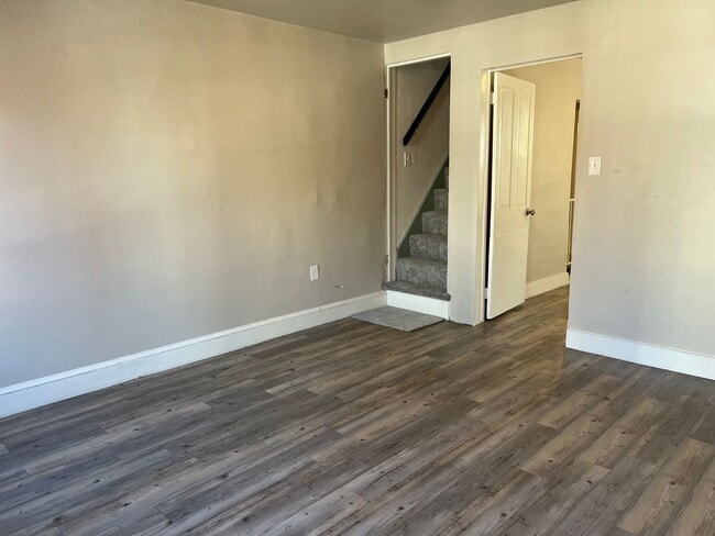 Building Photo - 3 Bedroom 1 Bath Home in Lancaster City - ...
