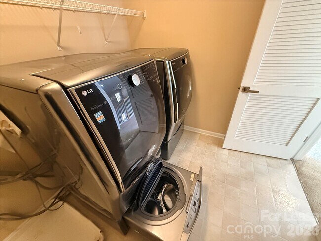 Building Photo - 5219 Sunriver Rd