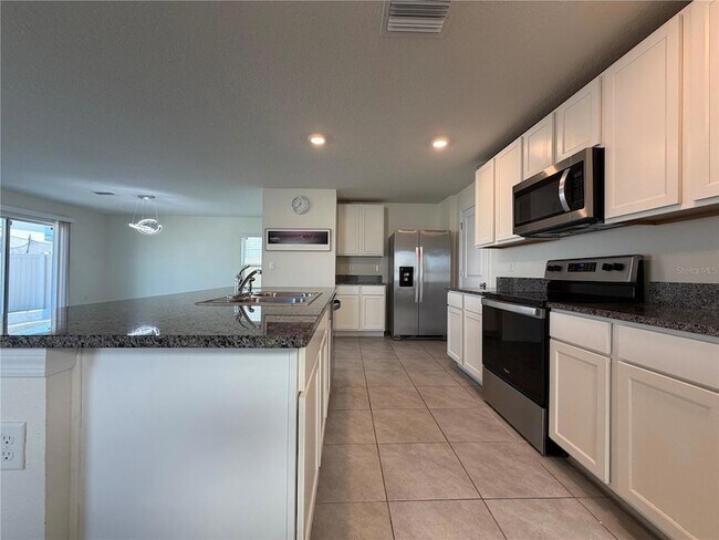 Building Photo - 12072 Downy Birch Dr