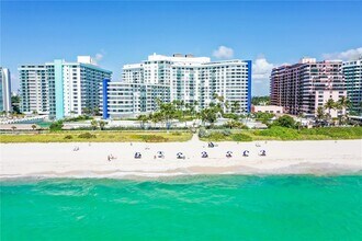 Building Photo - 5161 Collins Ave