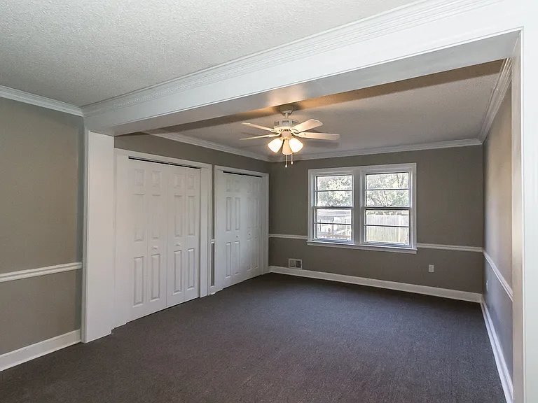 Building Photo - 1518 Dahlia Rd