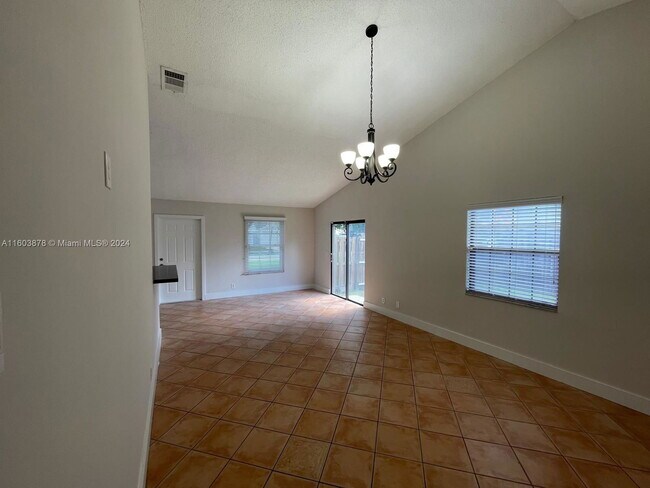 Building Photo - 15972 E Wind Cir