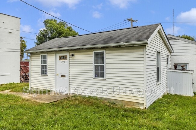 Building Photo - 796 Frederick St