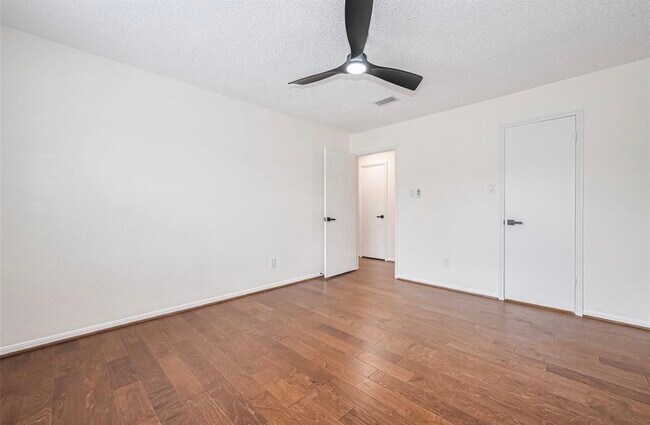 Building Photo - 1375 Country Pl Dr