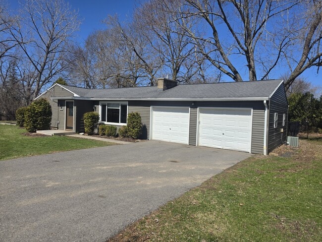 Building Photo - 4582 Maiden Ln