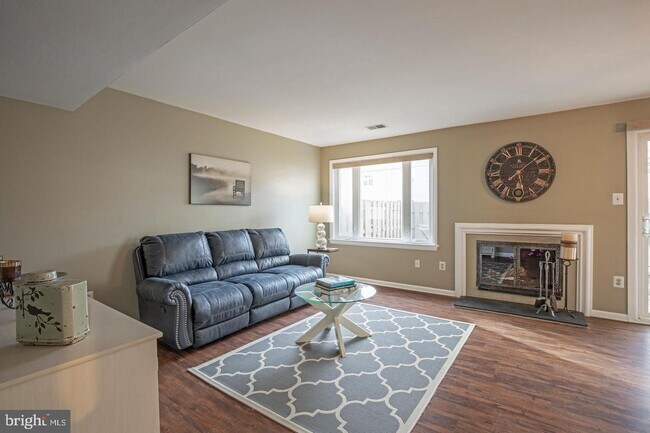 Building Photo - 502 Portsmouth Ct