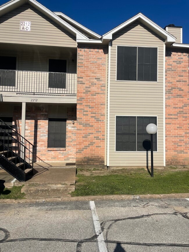 Building Photo - 2263 Millstone Dr