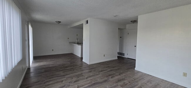 Building Photo - Completely Remodeled Colton Condo in Gated Community