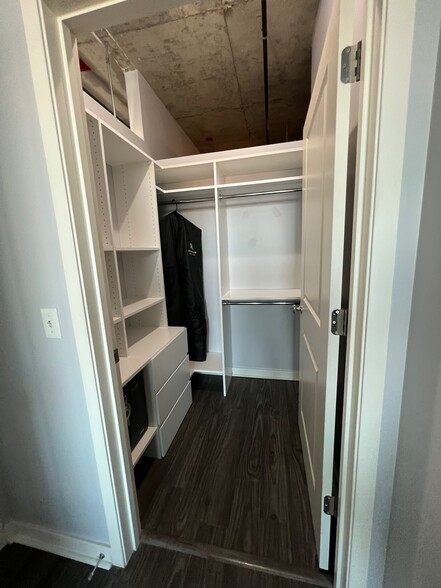 Primary Walk-In Closet - 50 E 16th St