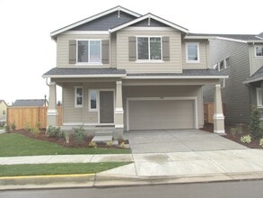 Building Photo - $500 off 1st month! New carpet, hardwoods, quartz counters, 5 Br 2.5 bth  fenced yard, walk to park!