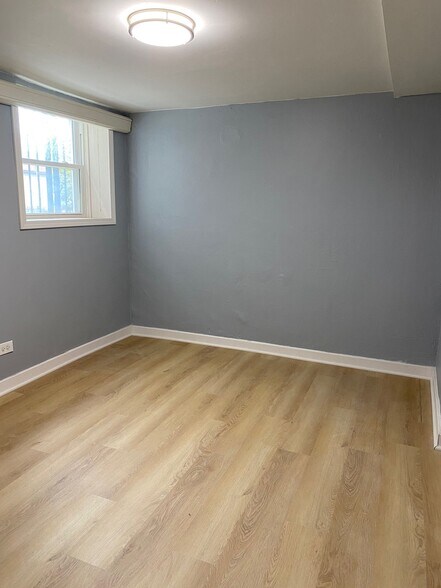 Building Photo - 3755 S Winchester Ave