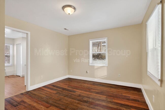 Building Photo - 159 Barto Dr