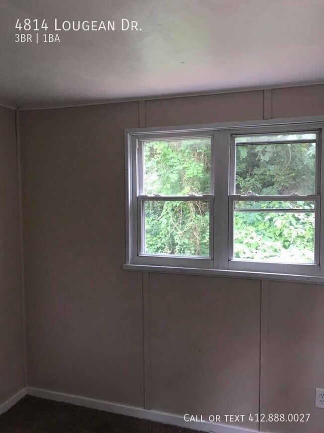 Building Photo - Lincoln Place- 3 BEDROOM / 1 BATHROOM HOUSE