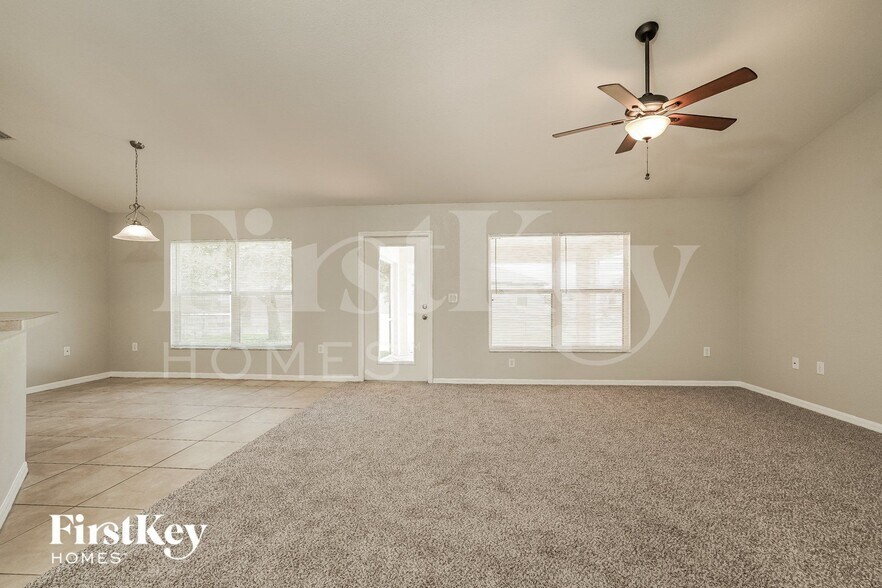 Building Photo - 521 NW 14th Terrace