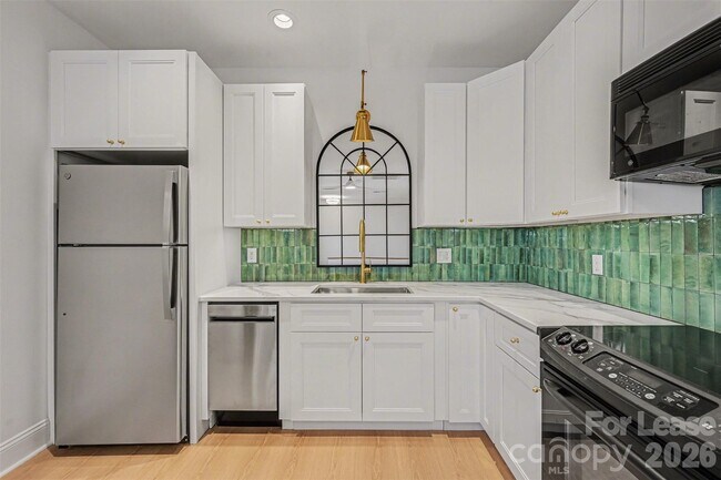 Building Photo - 140 Harper Lee St