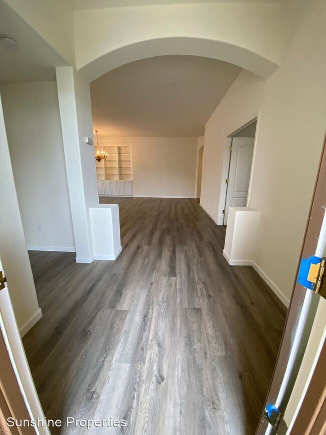 4 br, 3 bath House 220 Hummingbird Way 220 Hummingbird Way American