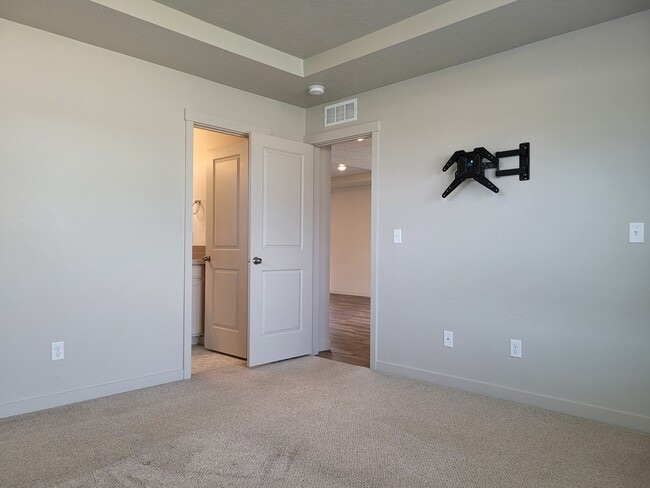 Building Photo - 17906 Hensley Ridge Pl