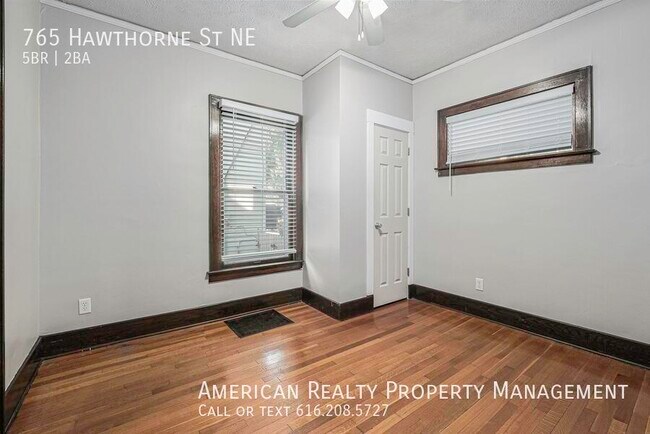 Building Photo - 765 Hawthorne St NE