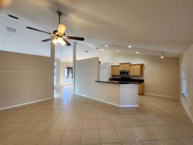 Building Photo - 4272 SW Dido Dr