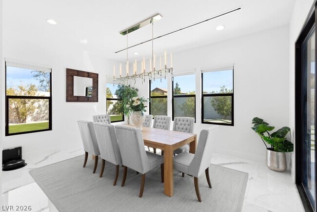 Building Photo - 4315 N Dapple Gray Rd