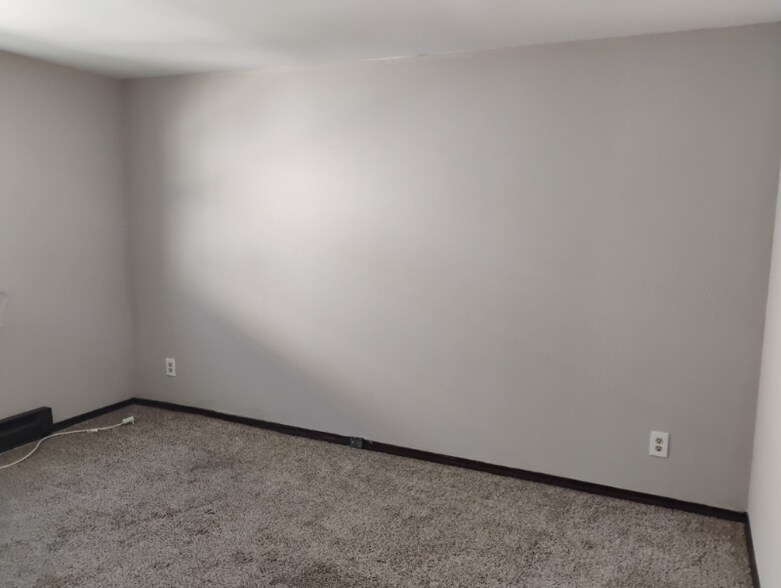 Building Photo - 1601 Prentice St