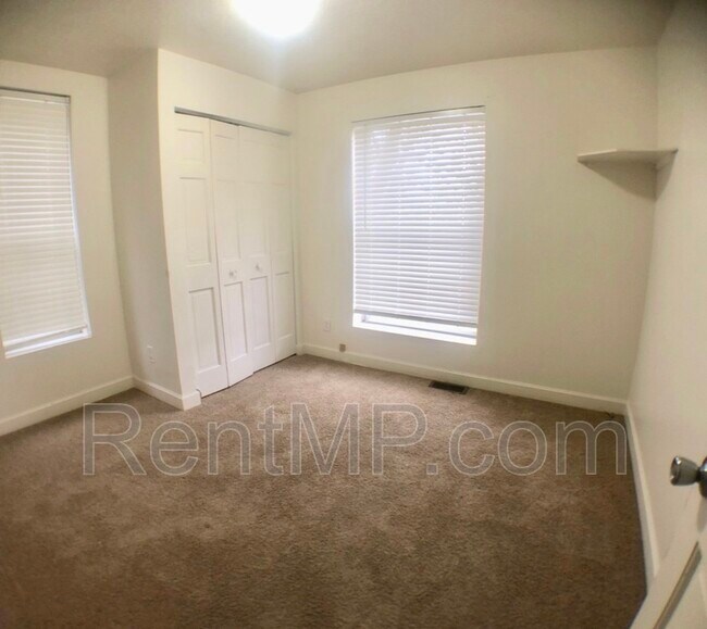 Building Photo - 5306 E Broomfield St