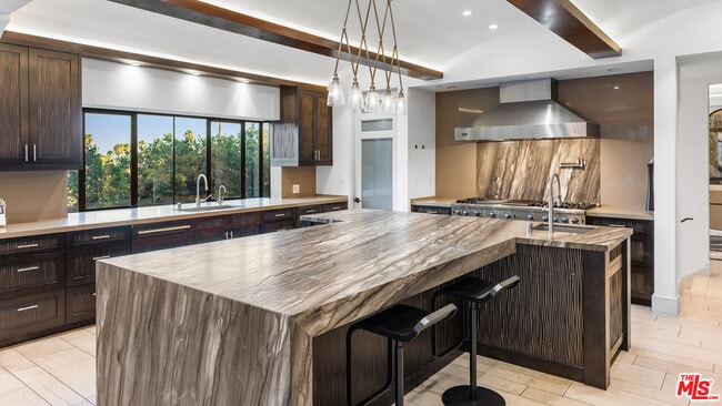 Building Photo - 7801 Hillside Ave