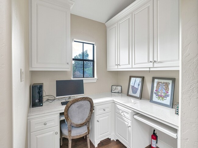 Building Photo - 4614 Inker St