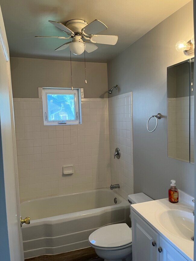 Building Photo - 1028 Watt St