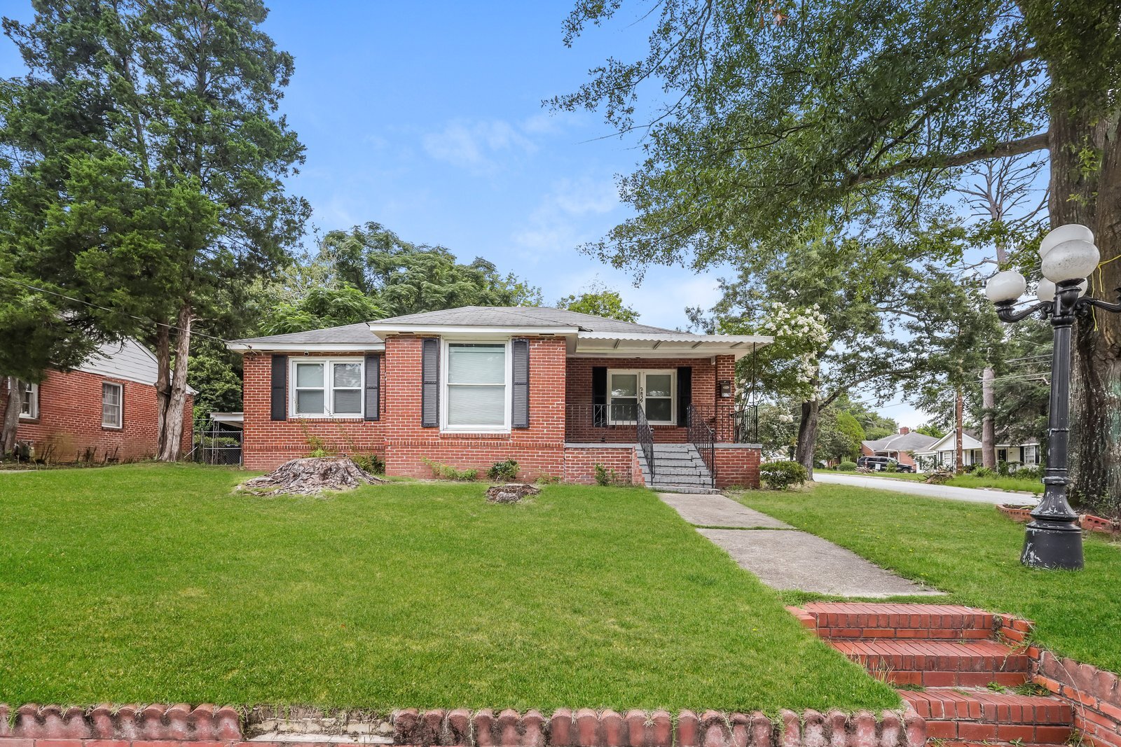 Building Photo - 2839 Schaul St