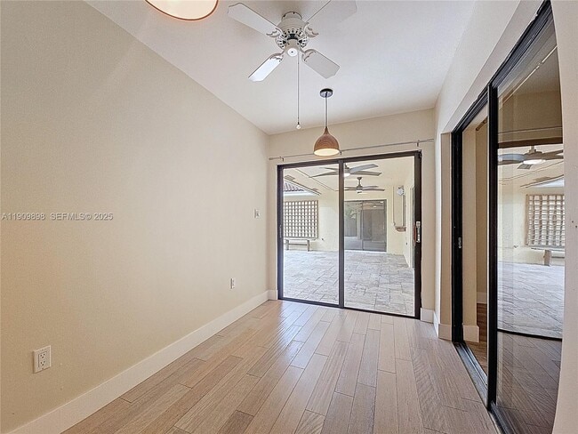 Building Photo - 15820 Sedgewyck Cir N