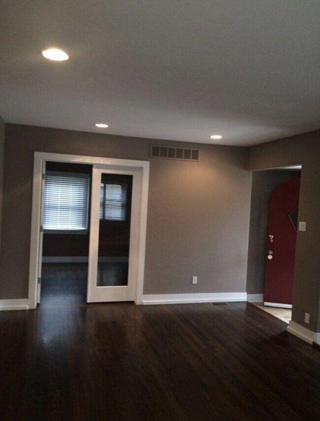 Building Photo - Charming Wash Park bungalow!  Available 08-15-2026
