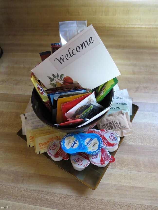 Building Photo - 2 br, 1 bath Duplex - 4829 Da Niece St Uni...