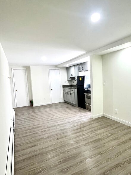 Building Photo - 23 Pompton Rd