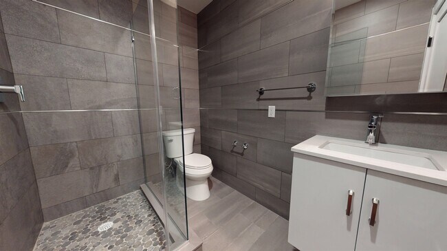 Building Photo - 580 Palisade Ave