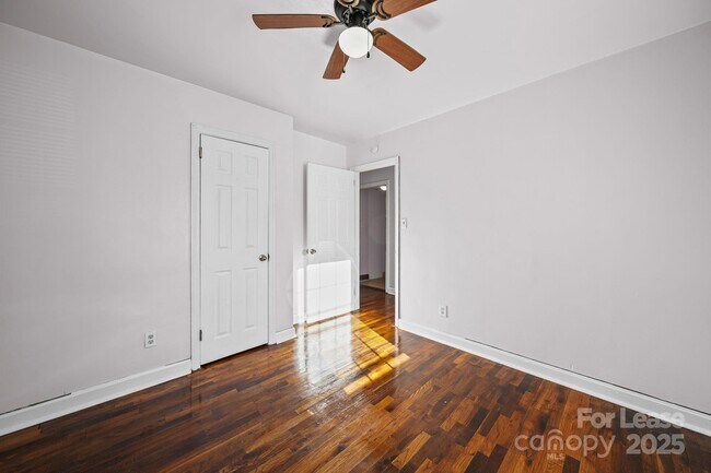 Building Photo - 2621 Druid Hls Wy