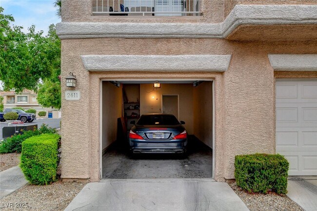 Building Photo - 251 S Green Valley Pkwy