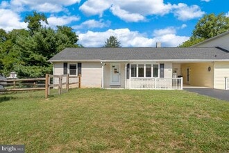 Building Photo - 54 W Henrietta St