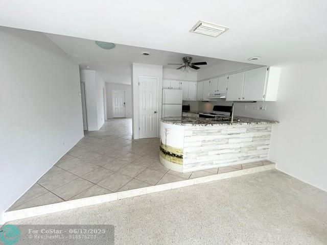 Building Photo - 1105 SW 12th Ct