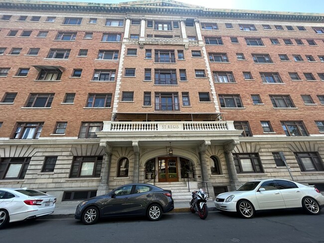 Building Photo - 7th Floor Studio Condo in Historic Buildin...