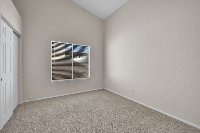 Building Photo - 7716 Bentonite Dr